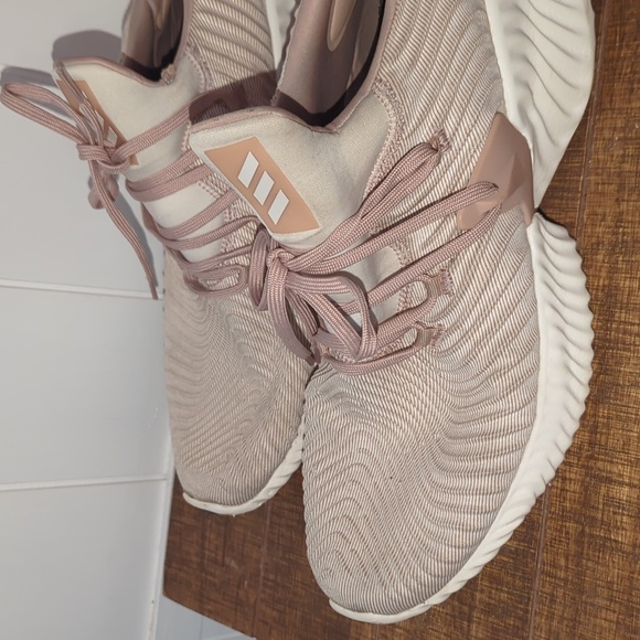 EUC Alphabounce Adidas Pearl Ash Tennis Running Athletic Shoes - Picture 2 of 13